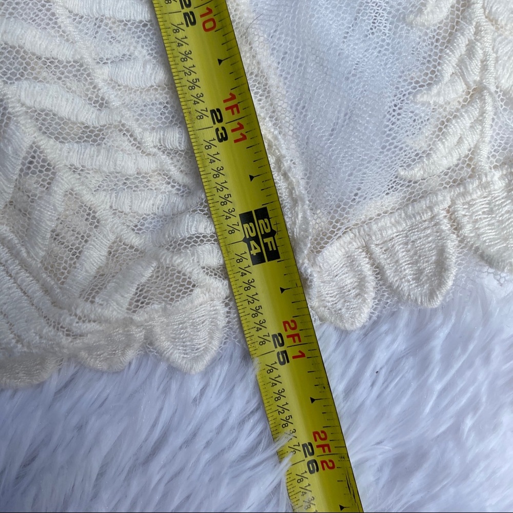 Lapis Lace Cream Top - Picture 5 of 7